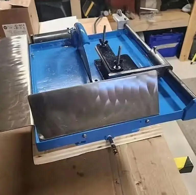 Emerald Cutter 8″ Lapidary Saw -Precision & Power Combined! - Image 4