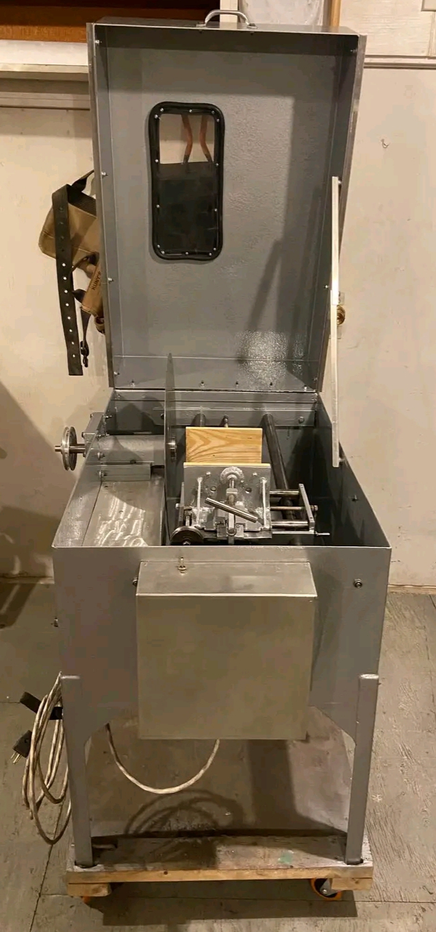 18 inch stainless steel laboratory slab saw 110V - Image 4